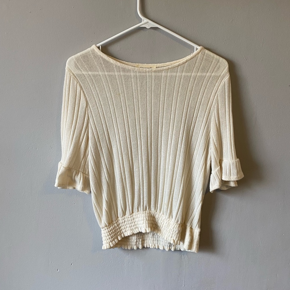 Cream-colored ribbed t-shirt